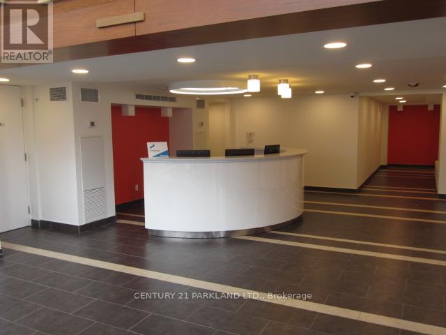 1116 - 15 James Finlay Way Property Photo 3