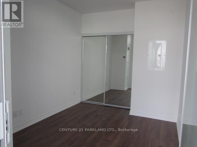 1116 - 15 James Finlay Way Property Photo 10