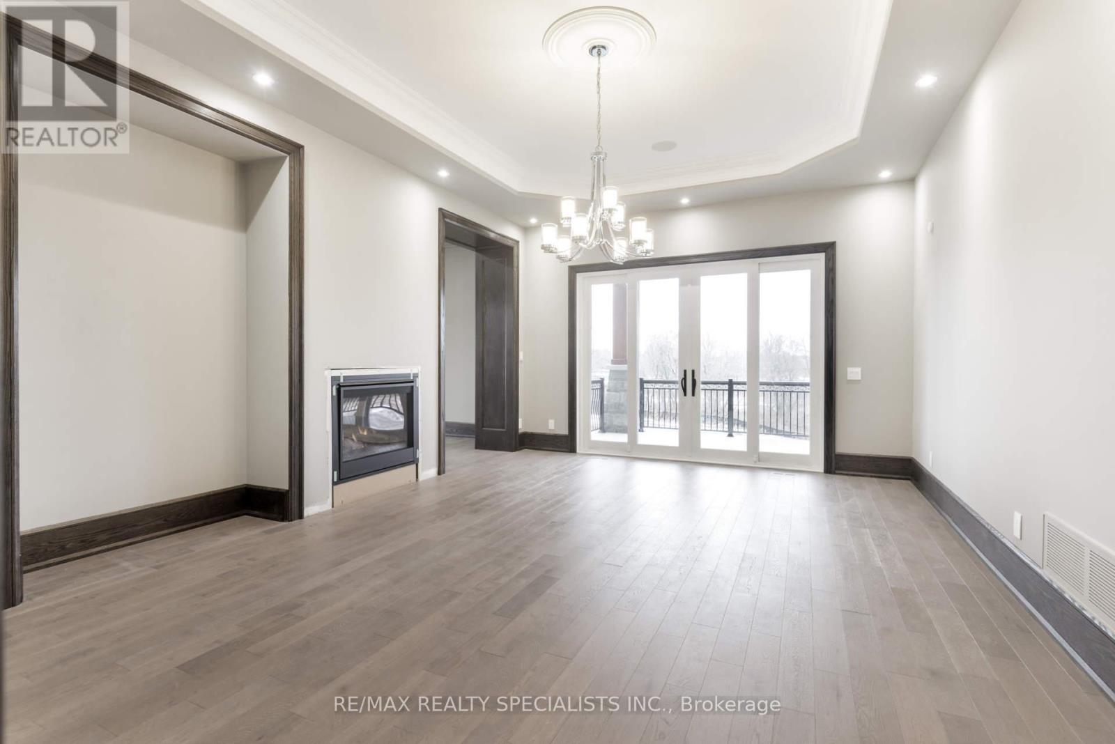 31 Ferrara Drive Property Photo 18