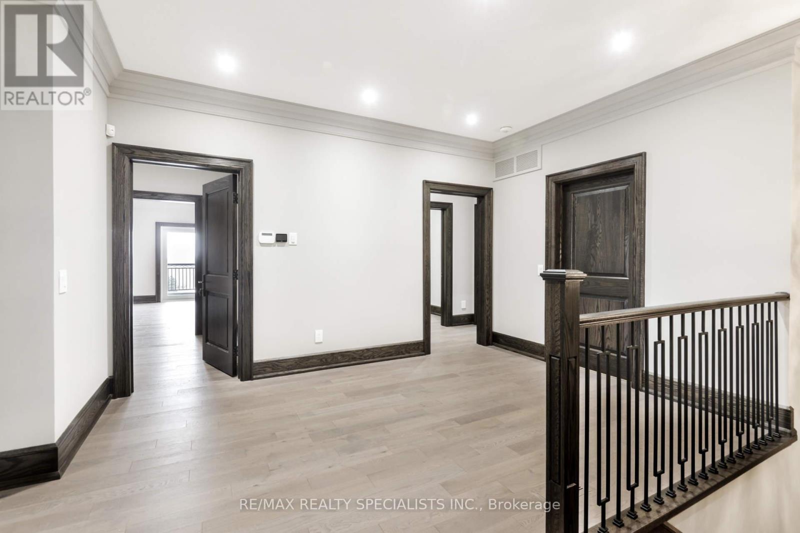 31 Ferrara Drive Property Photo 23