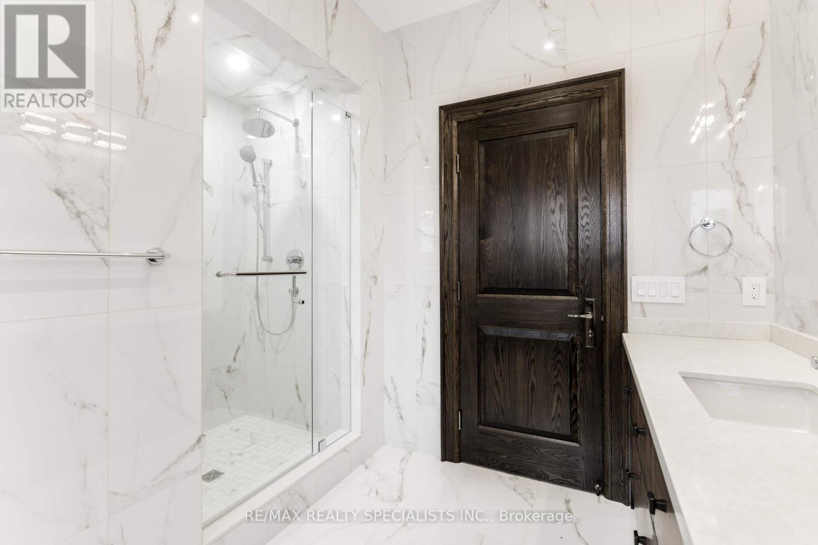 31 Ferrara Drive Property Photo 26
