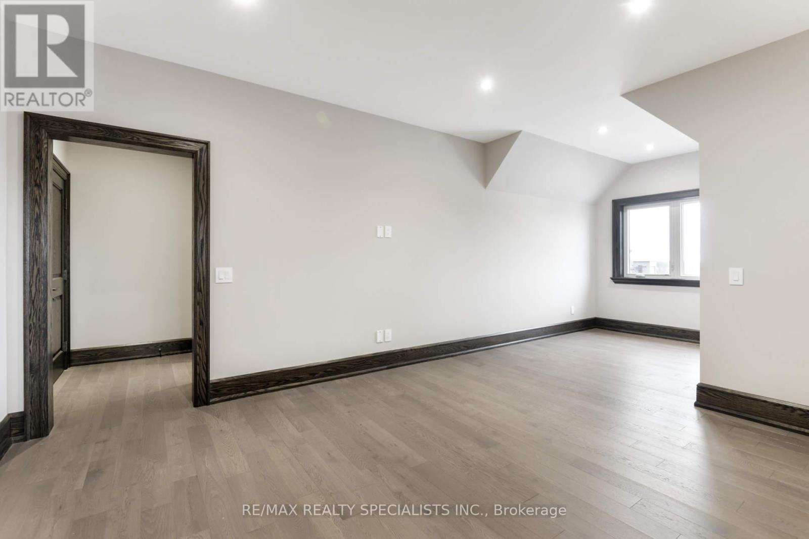 31 Ferrara Drive Property Photo 31