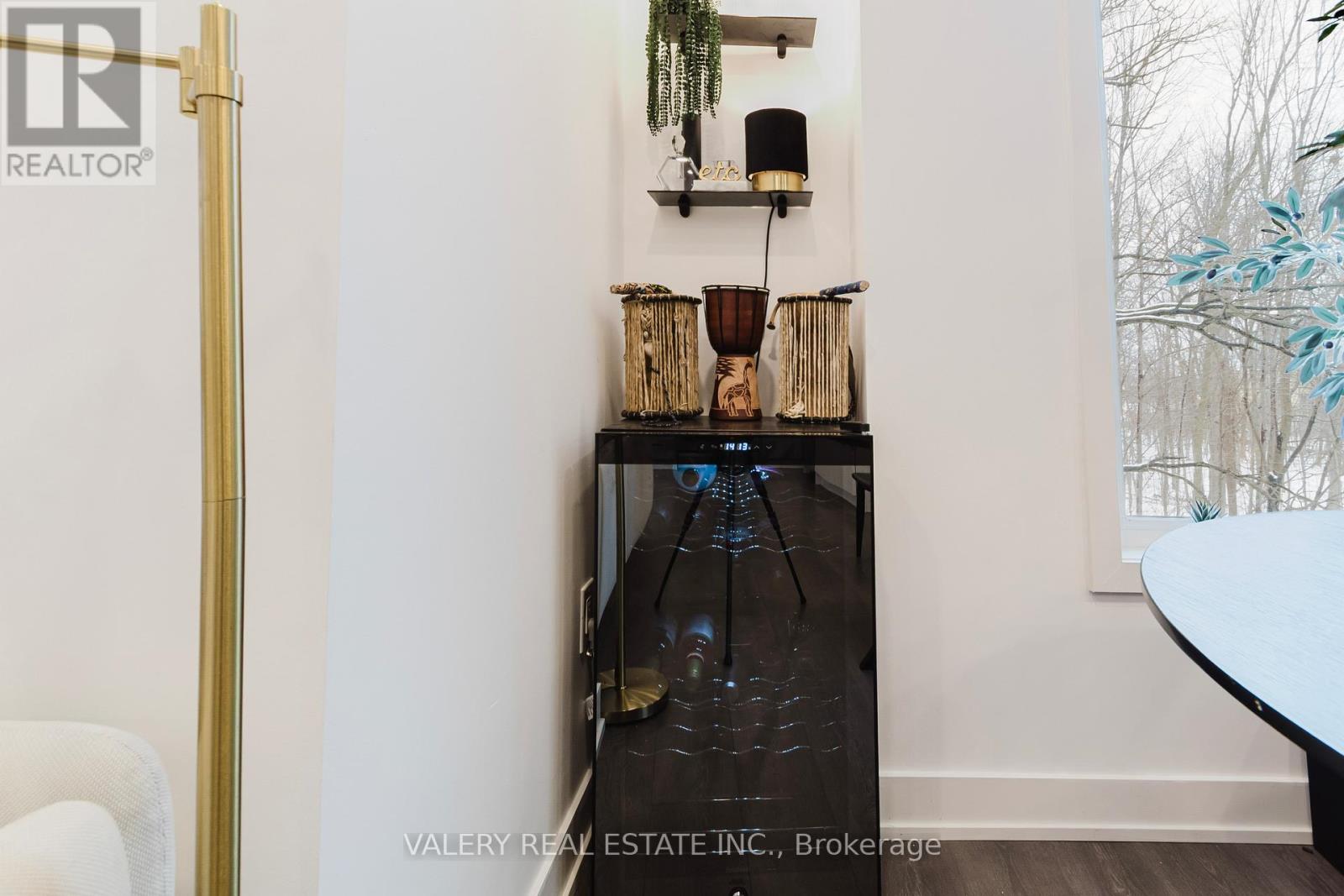 16 - 3492 Widdicombe Way Property Photo 8