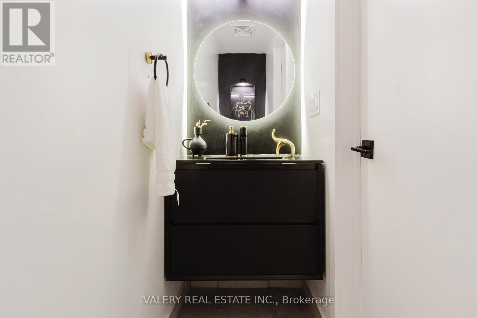 16 - 3492 Widdicombe Way Property Photo 15