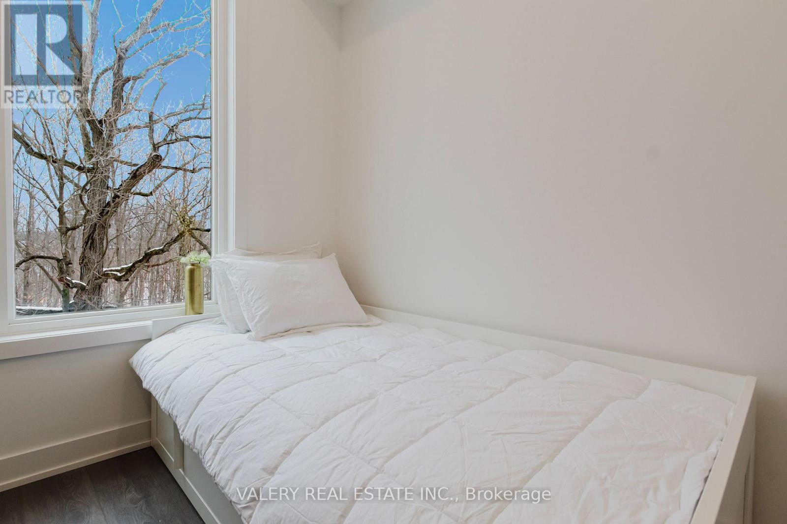 16 - 3492 Widdicombe Way Property Photo 22