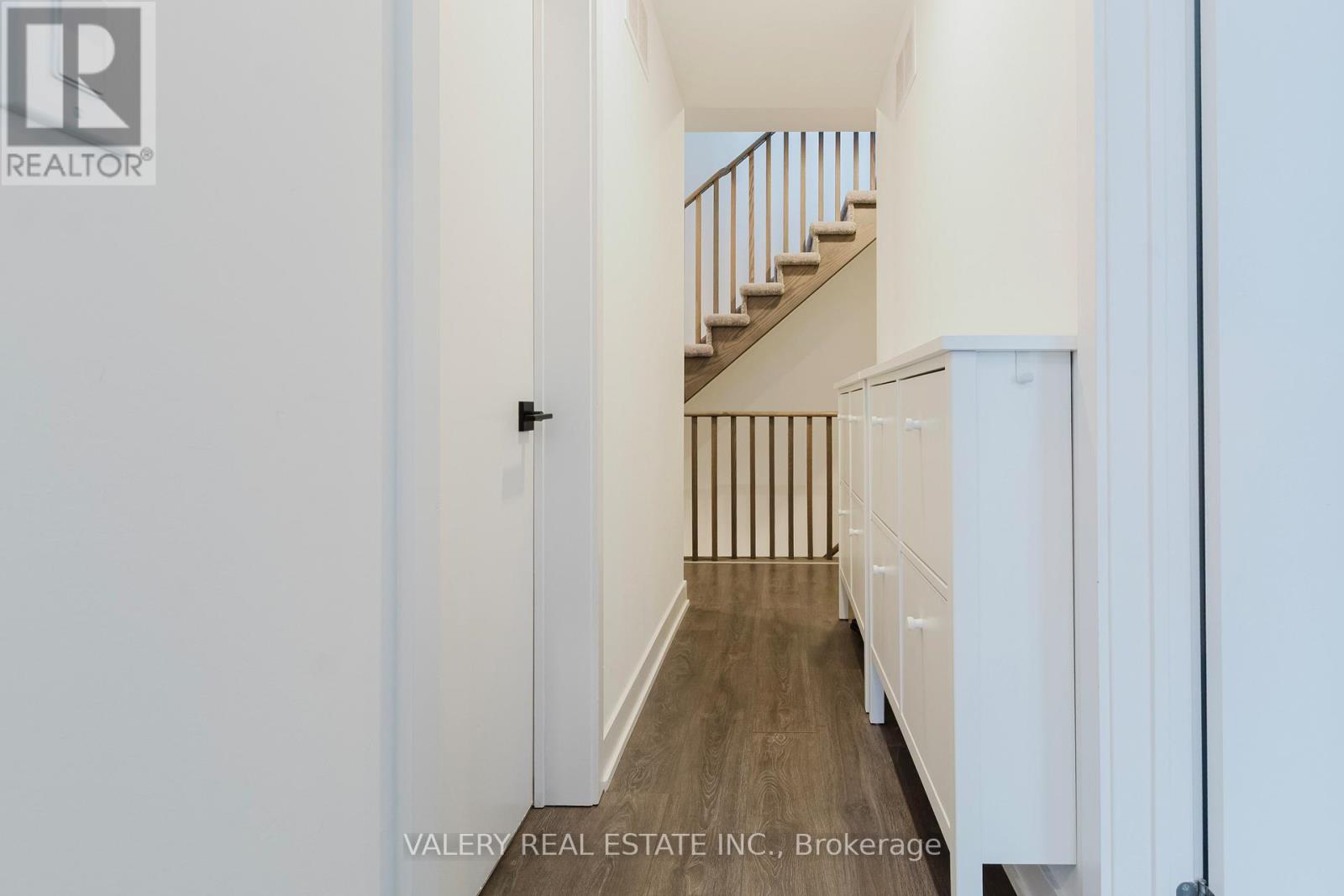 16 - 3492 Widdicombe Way Property Photo 27