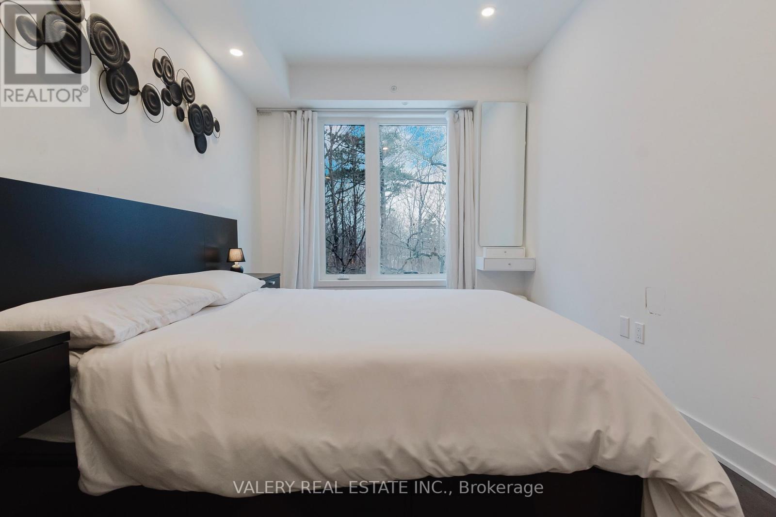 16 - 3492 Widdicombe Way Property Photo 31