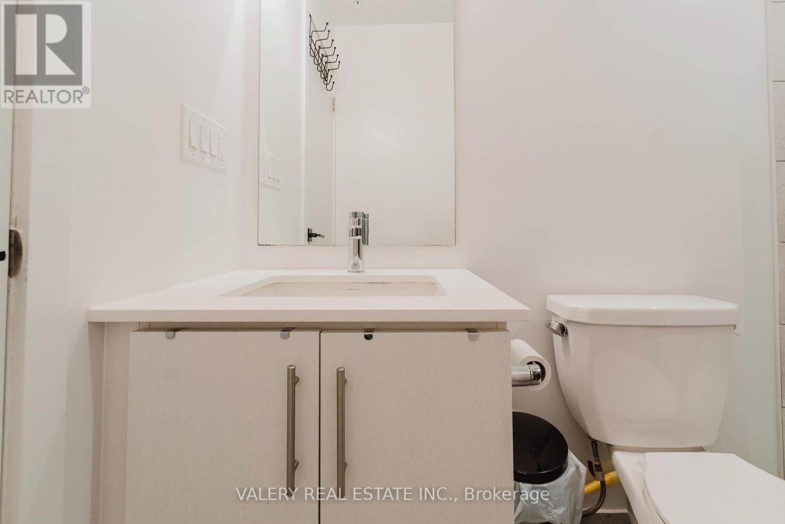 16 - 3492 Widdicombe Way Property Photo 37