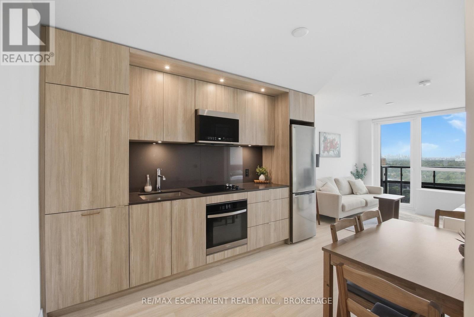 2010 - 60 CENTRAL PARK ROAD WAY Property Photo 1