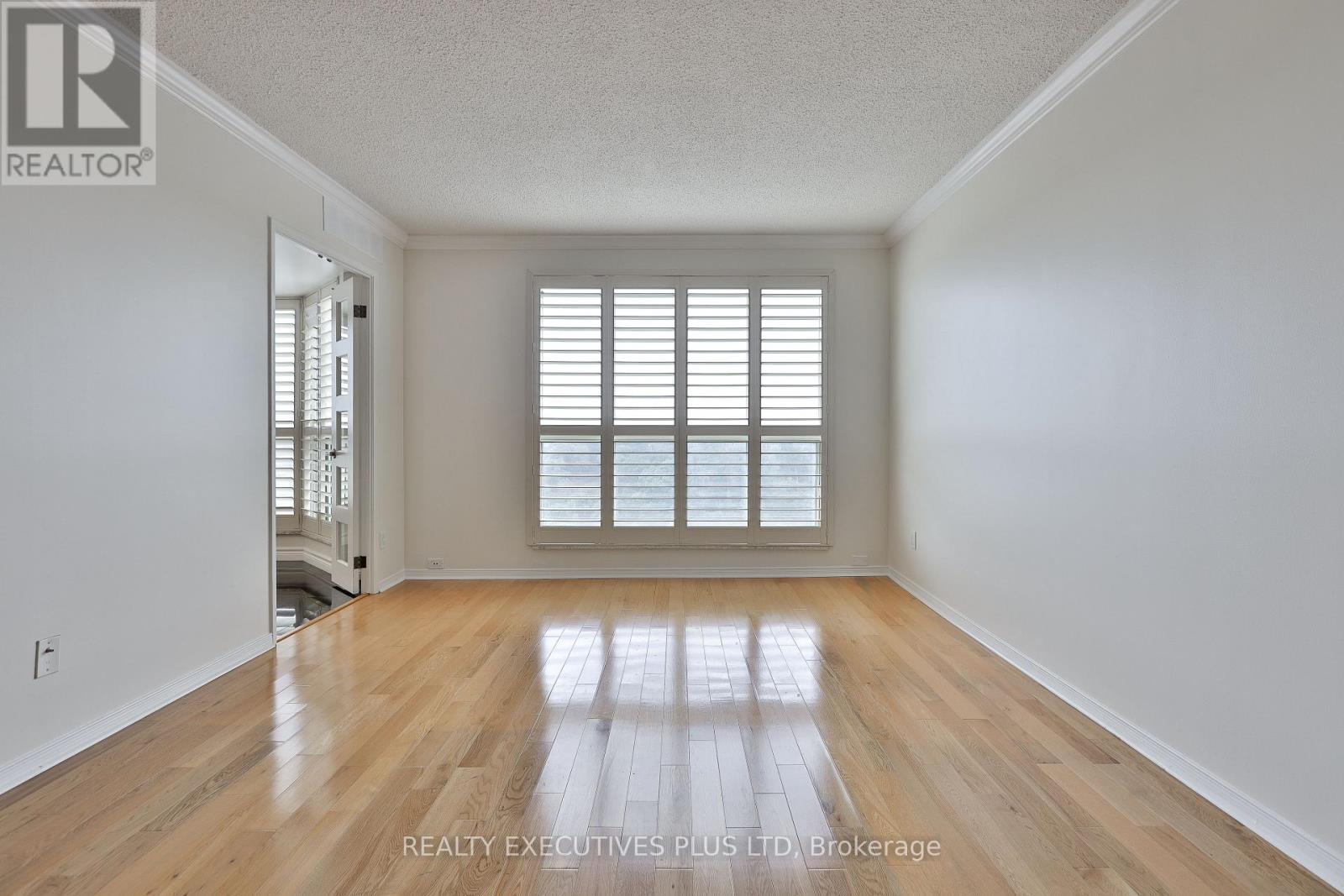 1401 - 1800 The Collegeway Way Property Photo 3