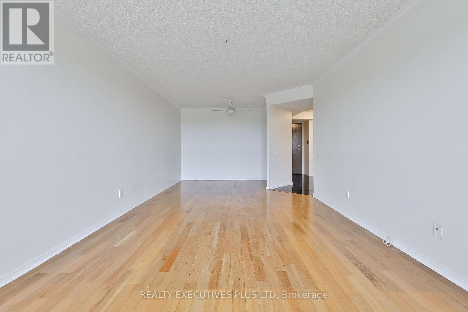 1401 - 1800 The Collegeway Way Property Photo 5