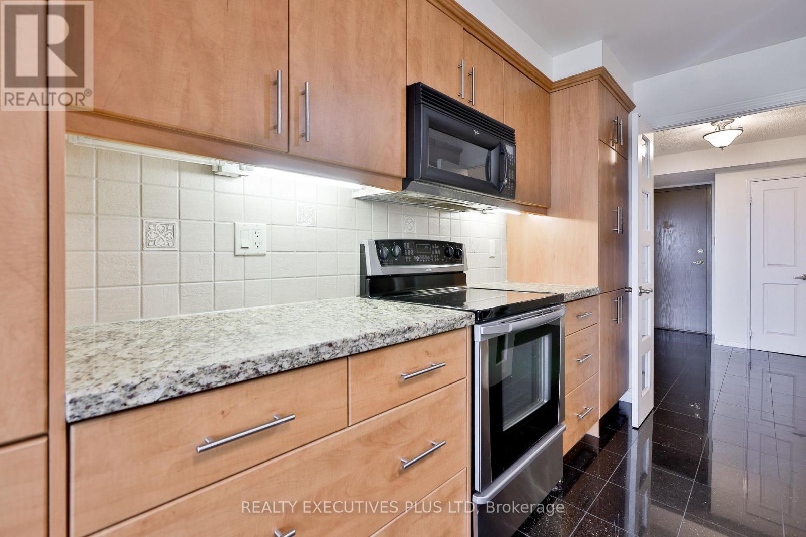 1401 - 1800 The Collegeway Way Property Photo 12