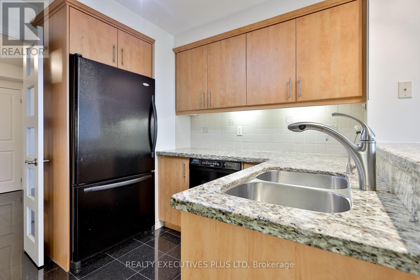1401 - 1800 The Collegeway Way Property Photo 14