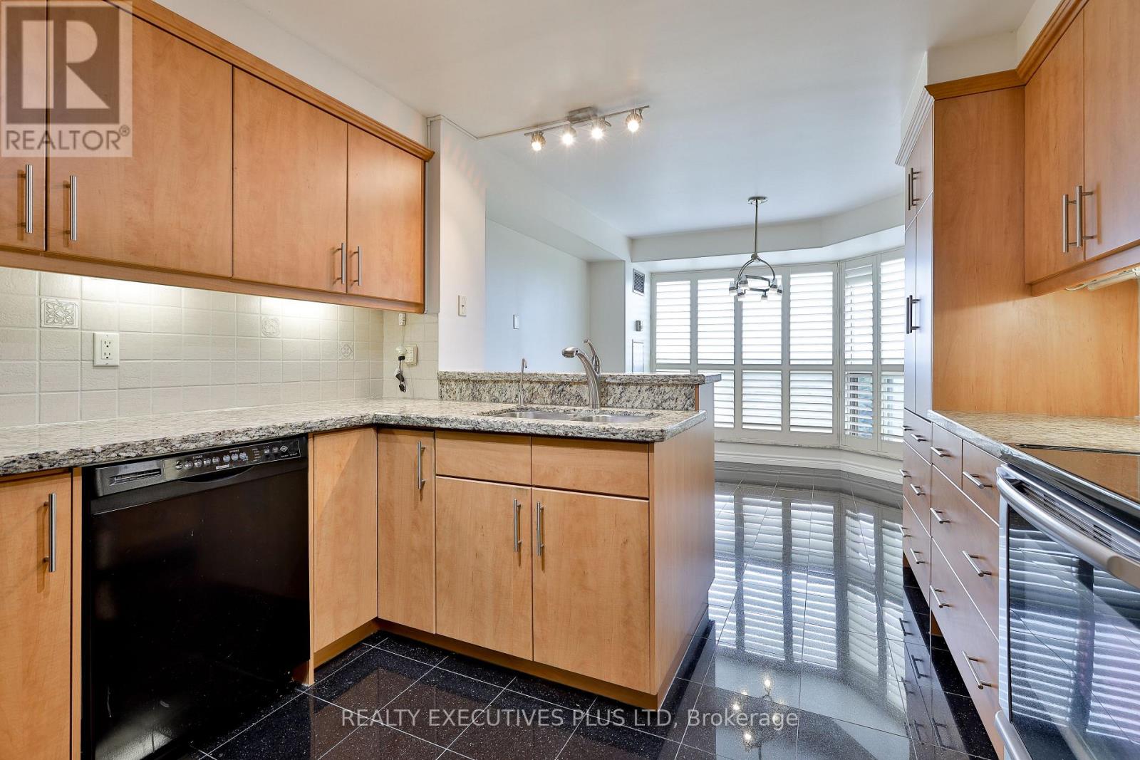 1401 - 1800 The Collegeway Way Property Photo 16