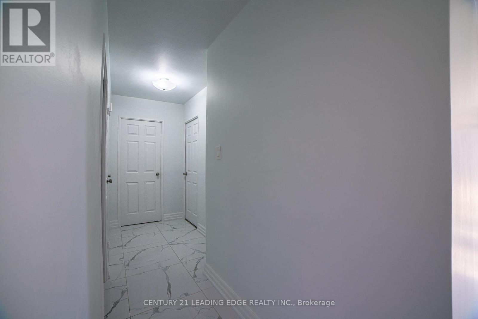 604 - 25 Four Winds Drive Property Photo 10