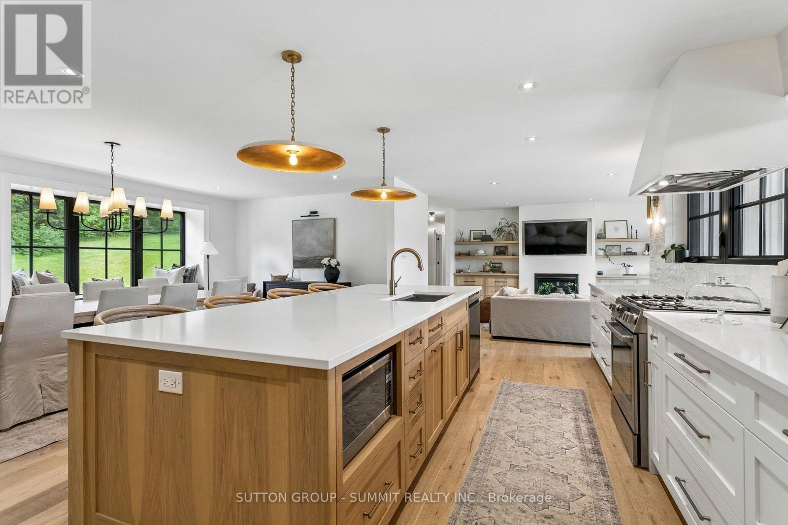 1315 Britannia Road Property Photo 16