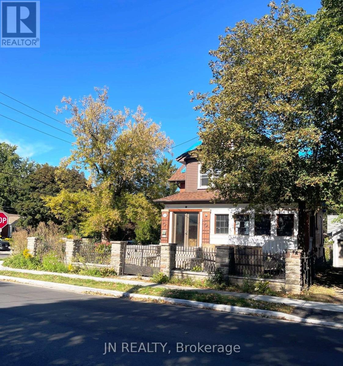 100 Mill Street N Property Photo 6