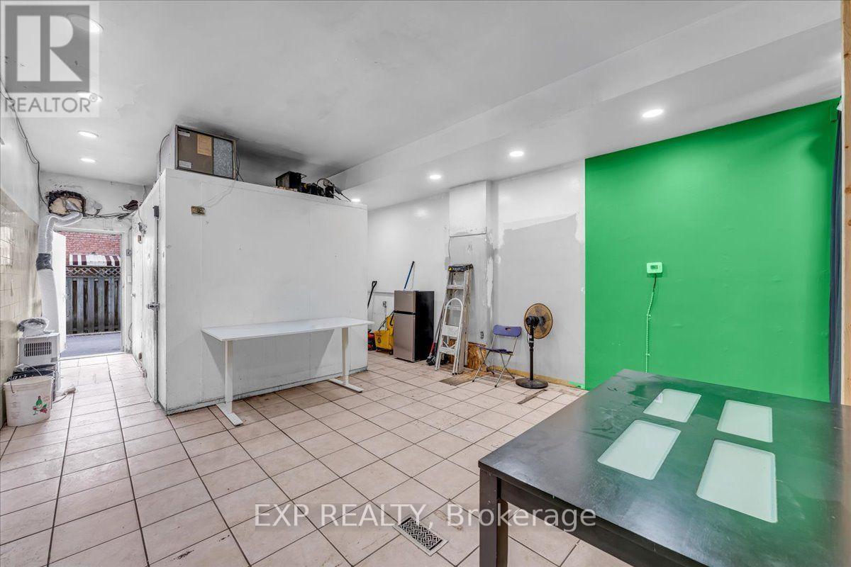 1792 Jane Street Property Photo 8