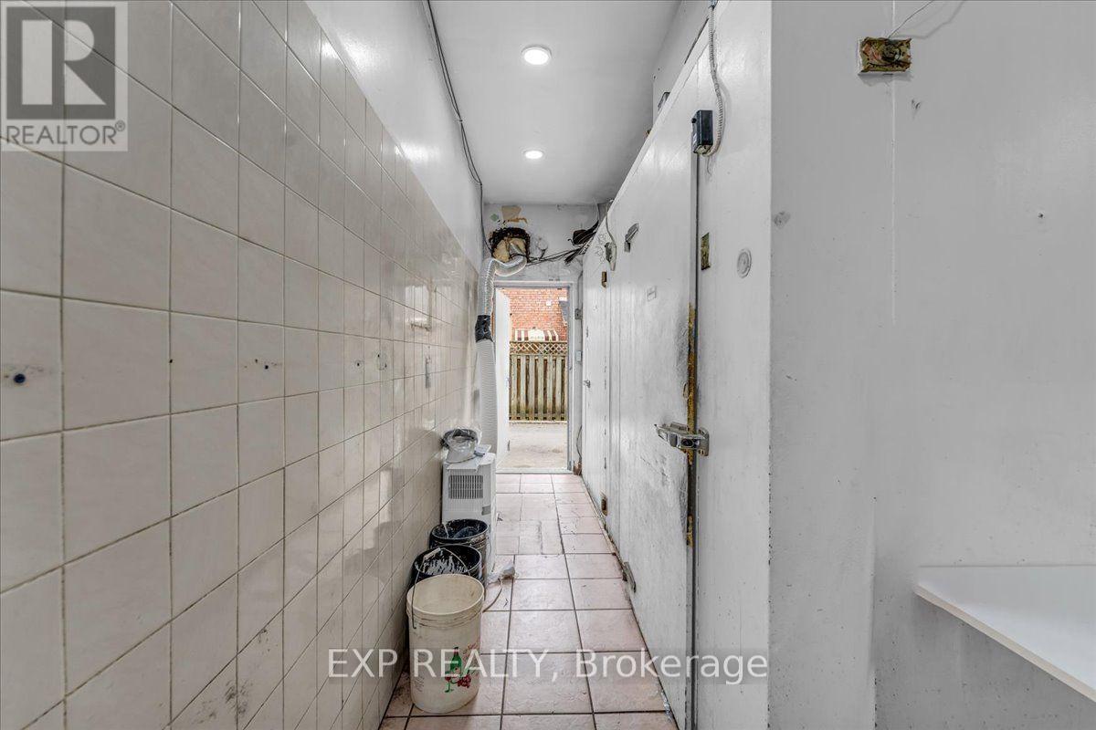 1792 Jane Street Property Photo 17