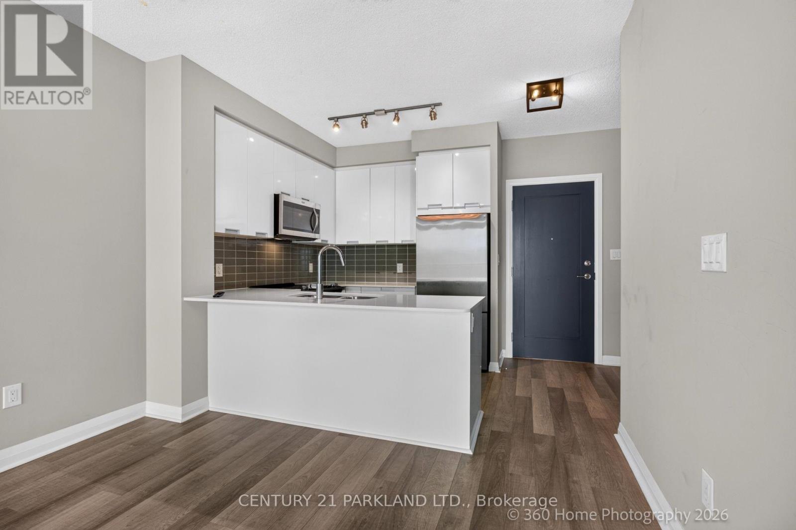 905 - 5025 Four Springs Avenue E Property Photo 9