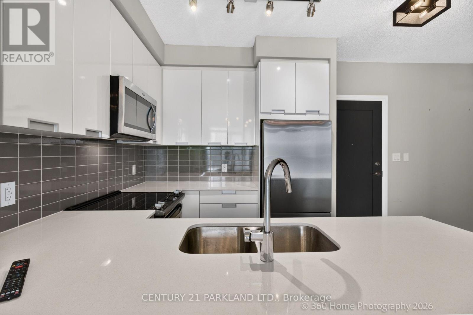 905 - 5025 Four Springs Avenue E Property Photo 10