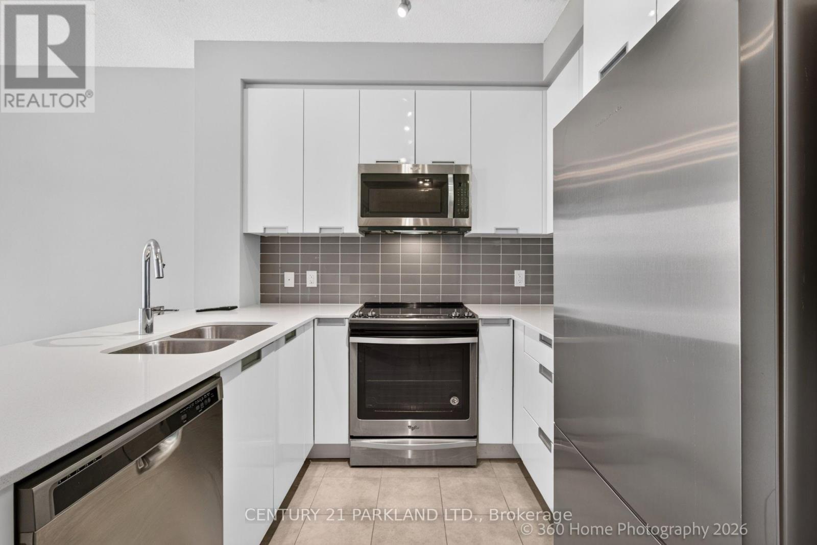 905 - 5025 Four Springs Avenue E Property Photo 14