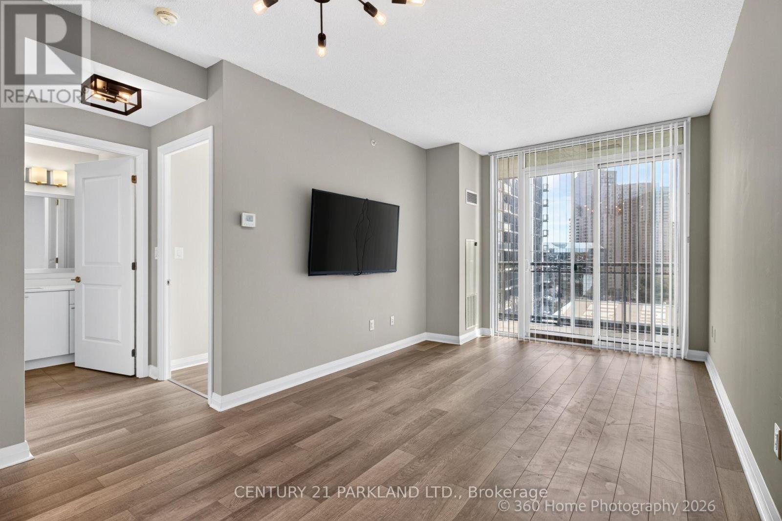 905 - 5025 Four Springs Avenue E Property Photo 18