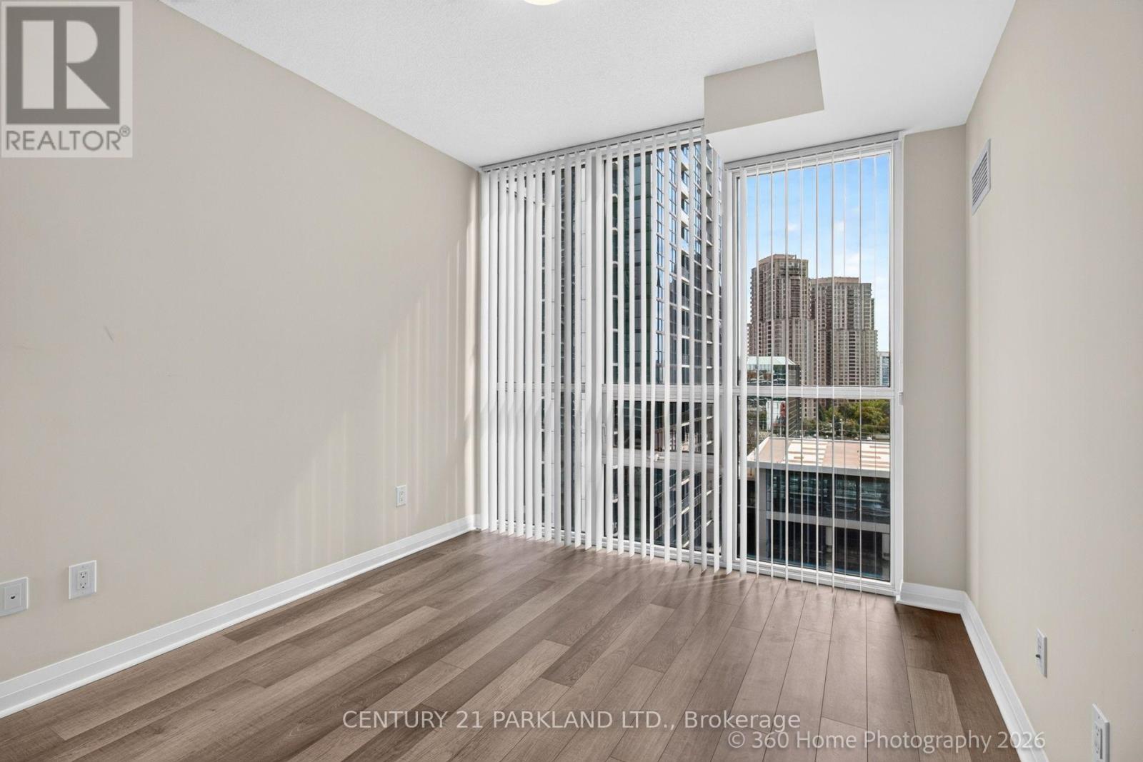 905 - 5025 Four Springs Avenue E Property Photo 19