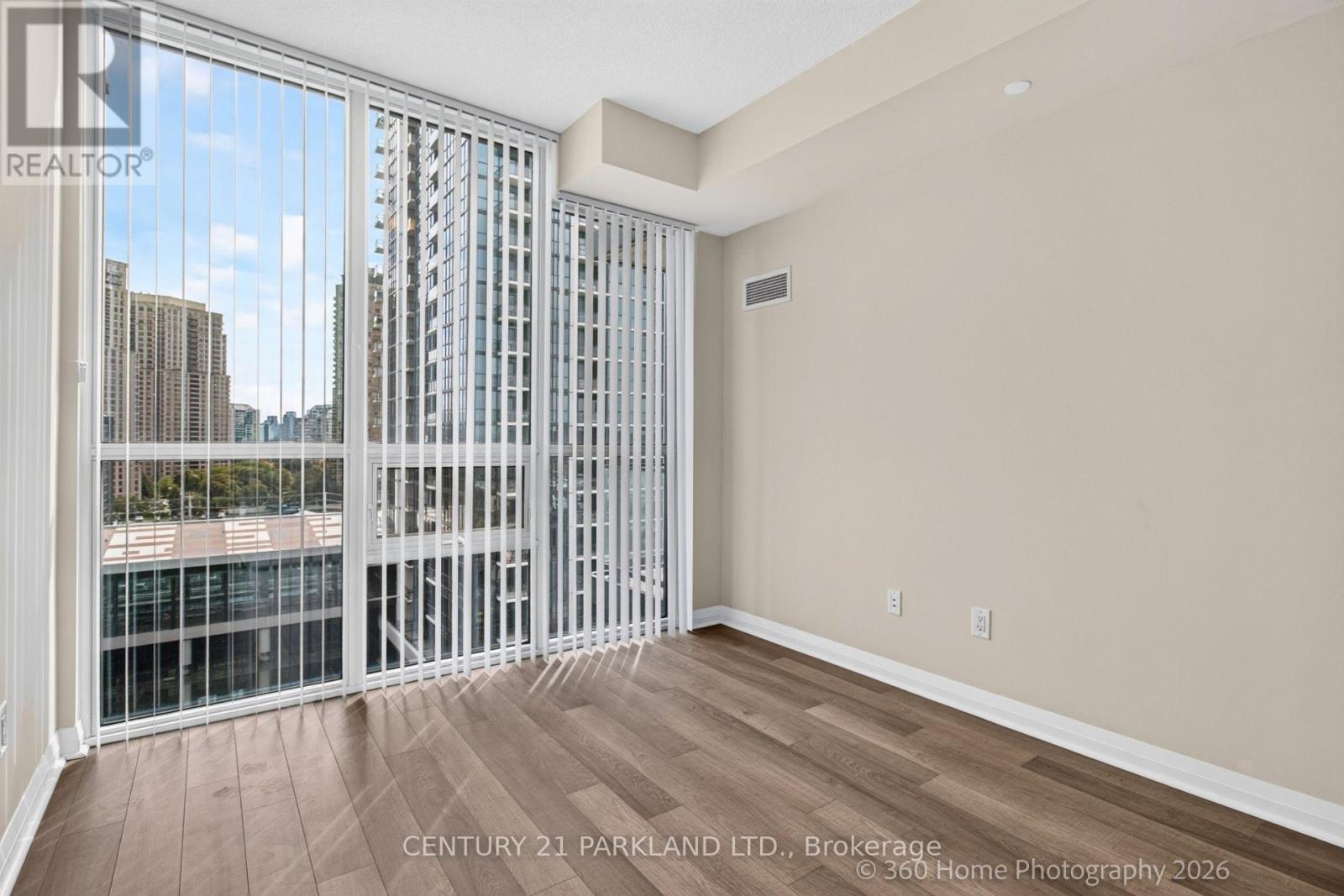 905 - 5025 Four Springs Avenue E Property Photo 20