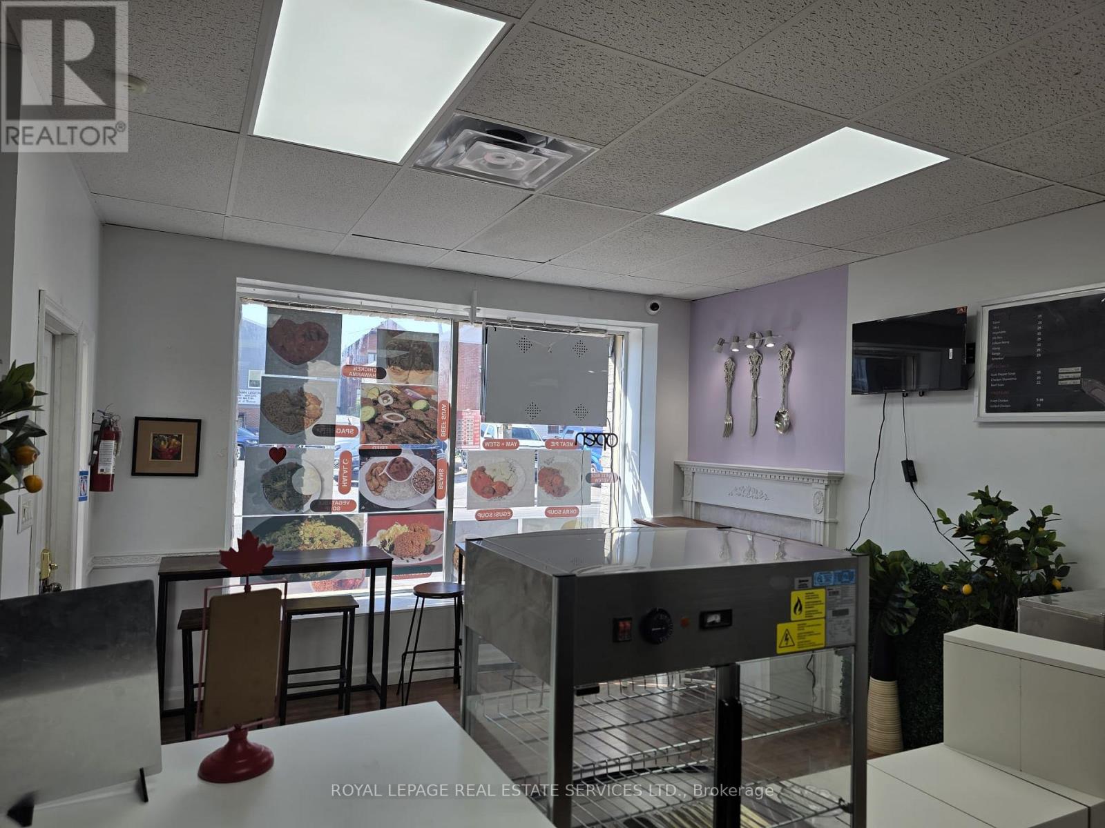 Front - 25 Commercial Street Property Photo 4