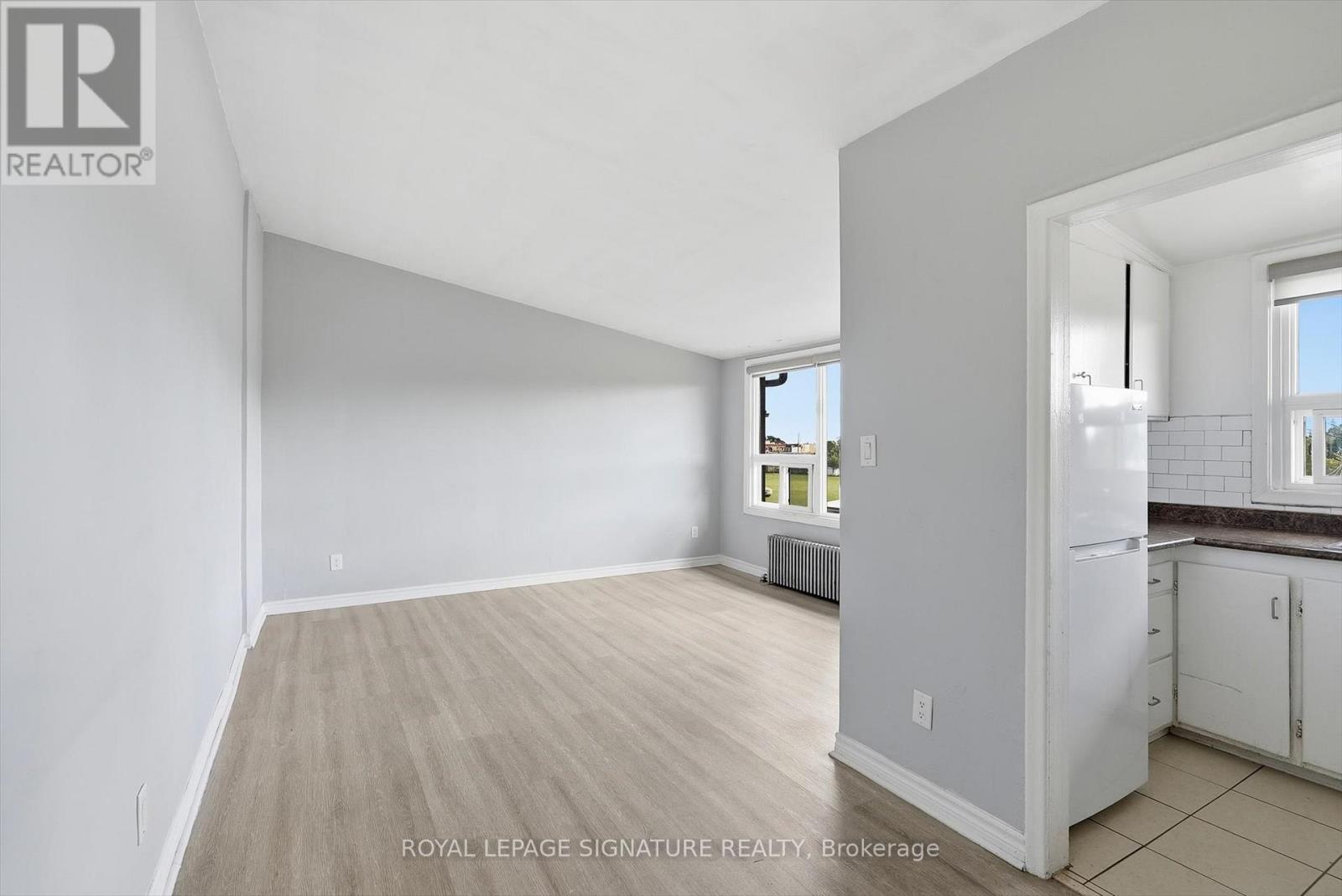 301 - 49 Cuffley Crescent S Property Photo 2