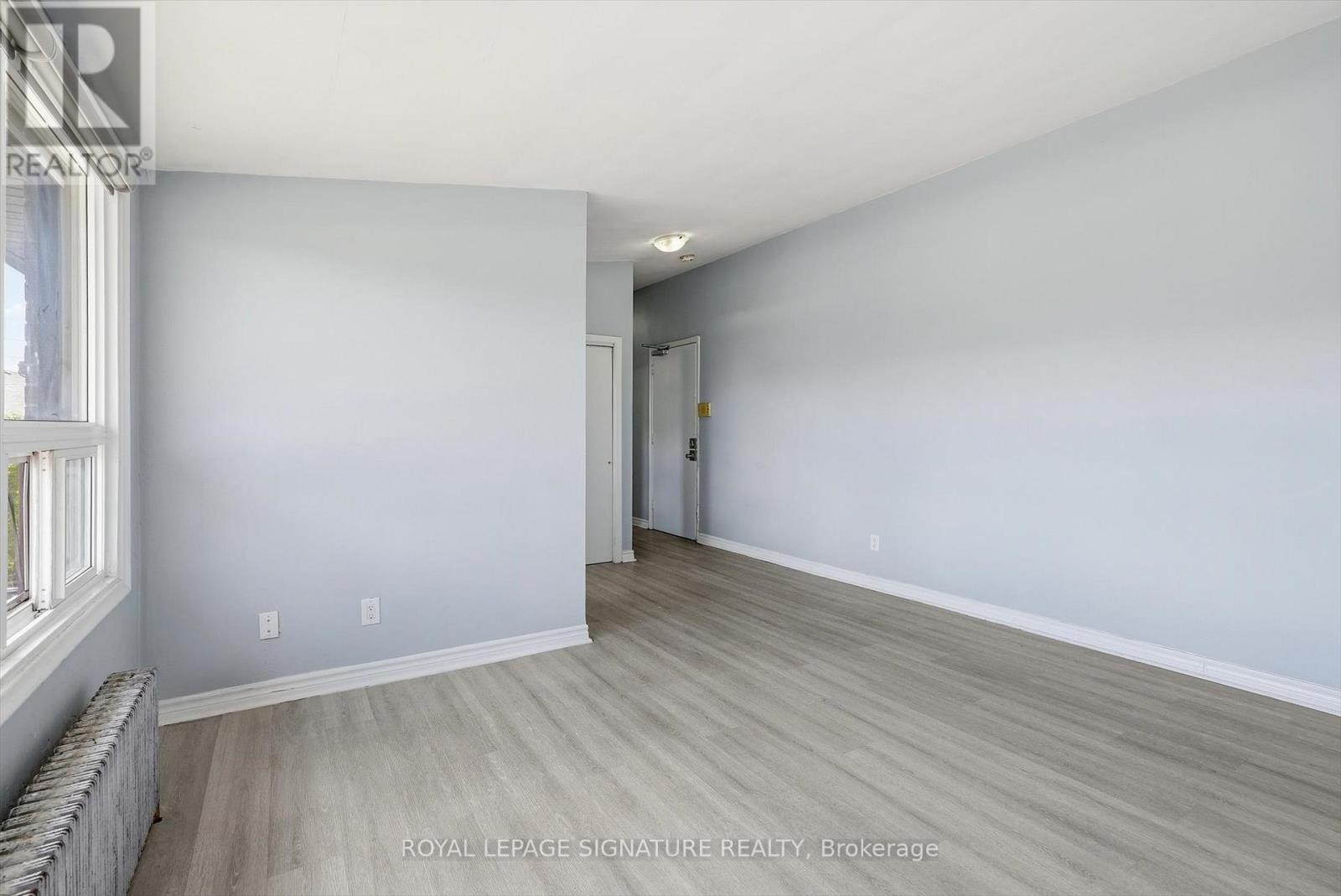 301 - 49 Cuffley Crescent S Property Photo 6
