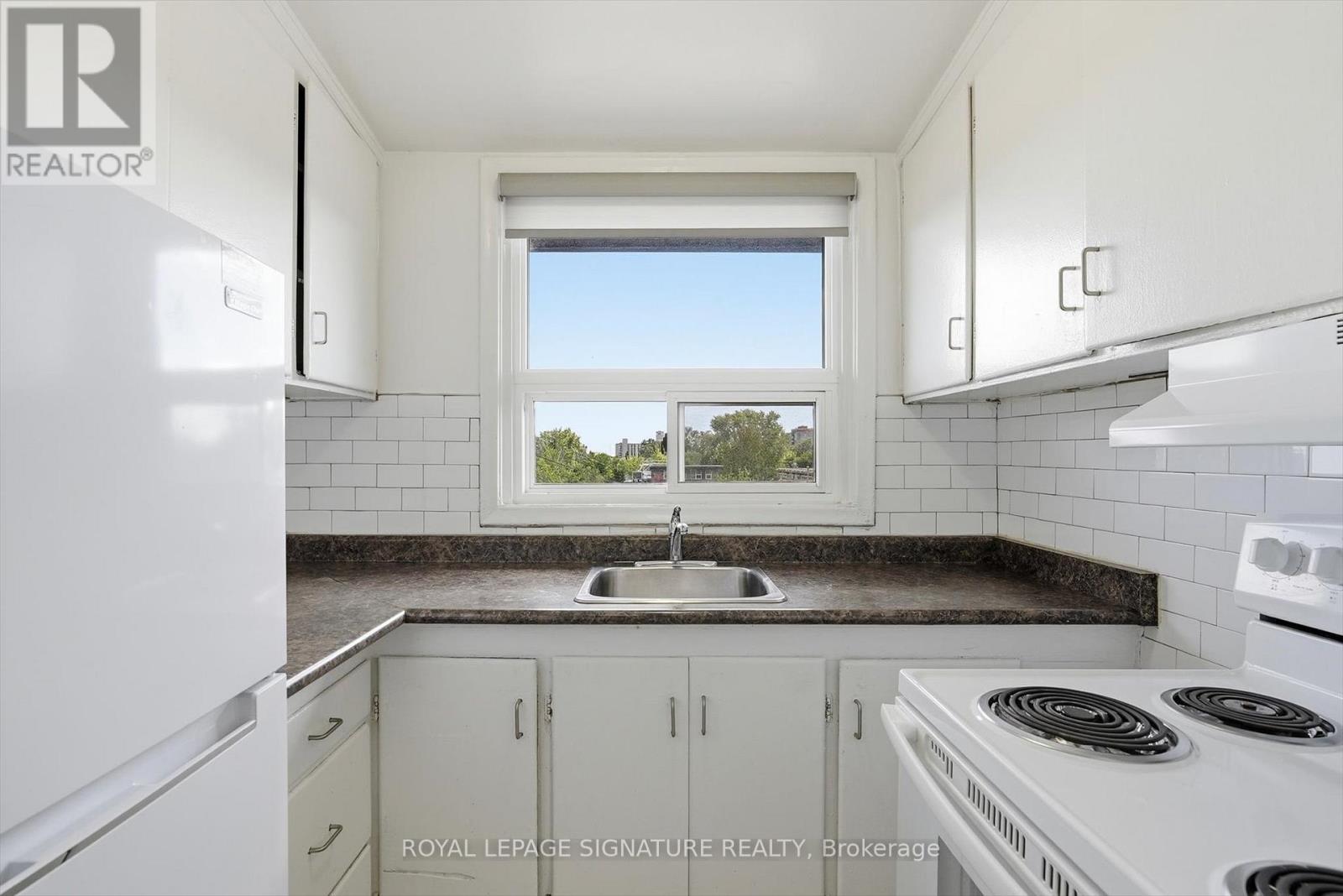 301 - 49 Cuffley Crescent S Property Photo 9