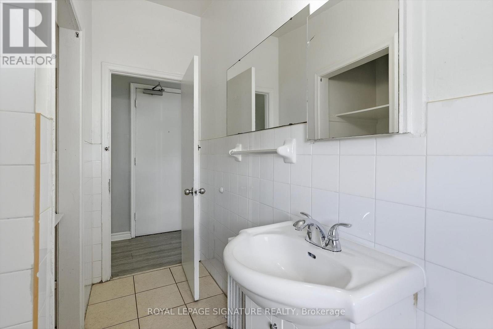 301 - 49 Cuffley Crescent S Property Photo 21