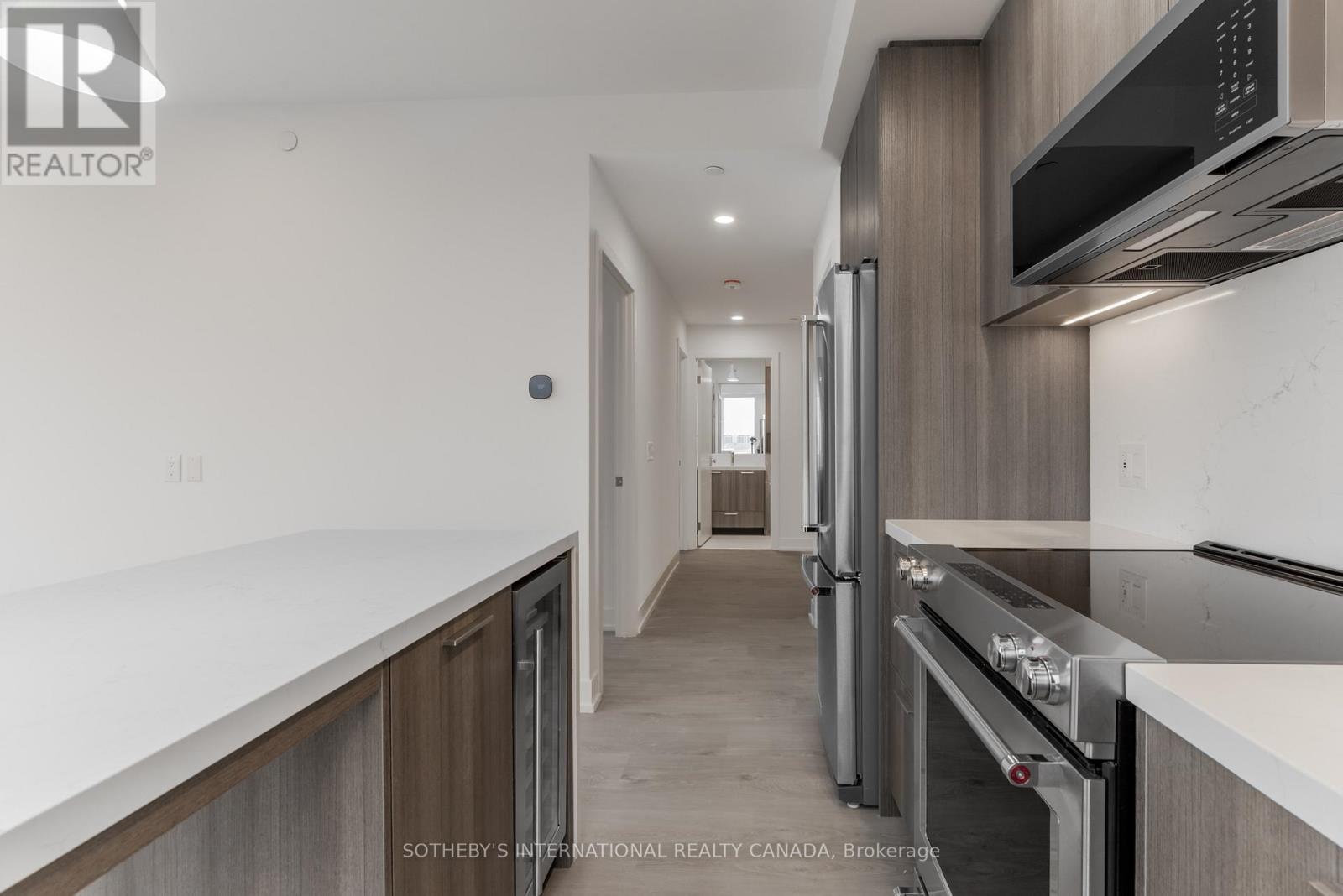 808 - 31 York Garden Way Property Photo 6