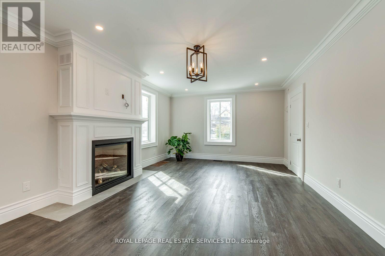 317 Queen Street S Property Photo 5