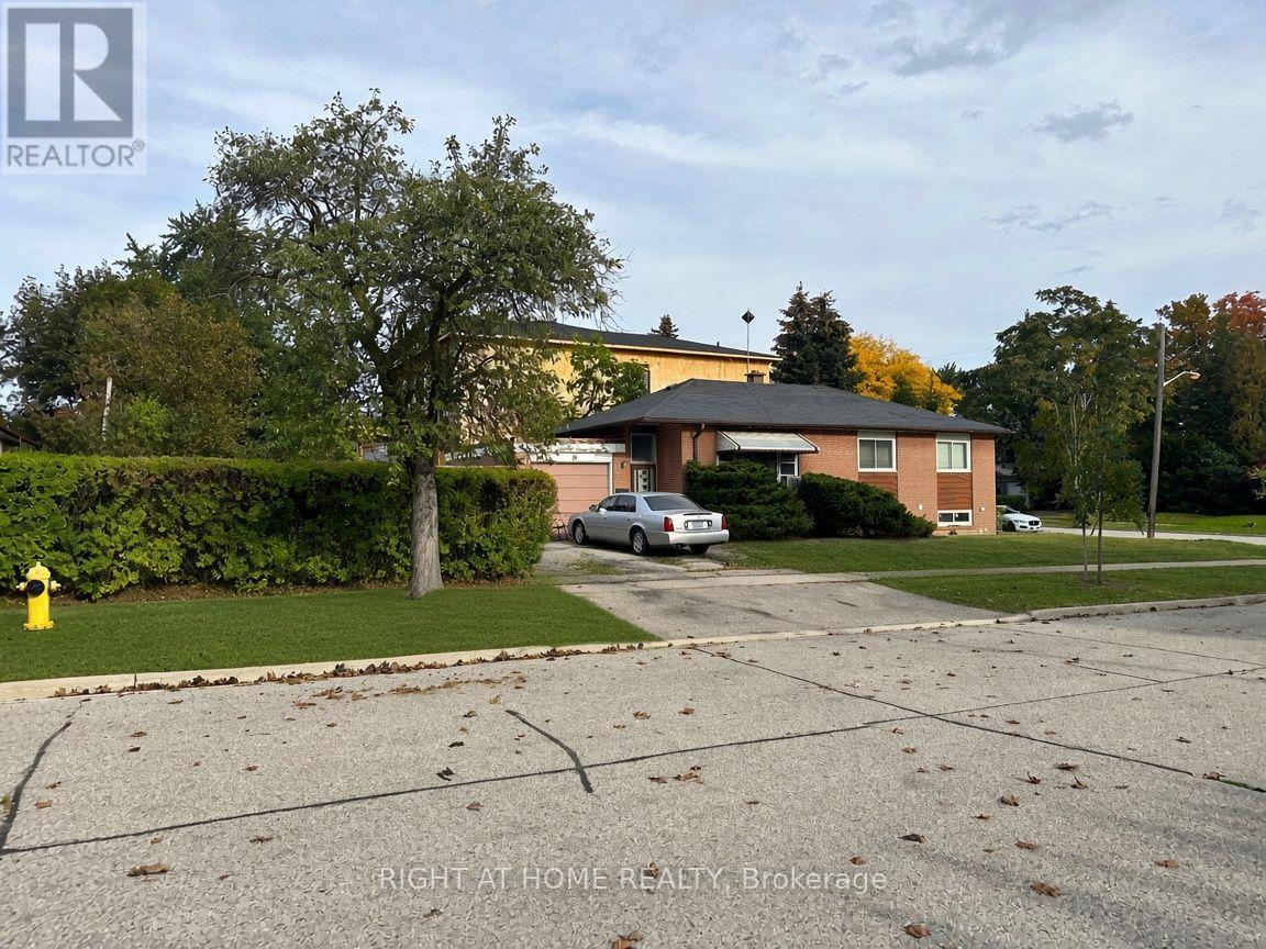 19 Upminster Crescent Property Photo 1
