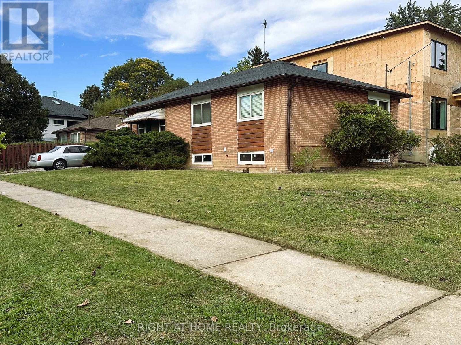 19 Upminster Crescent Property Photo 3