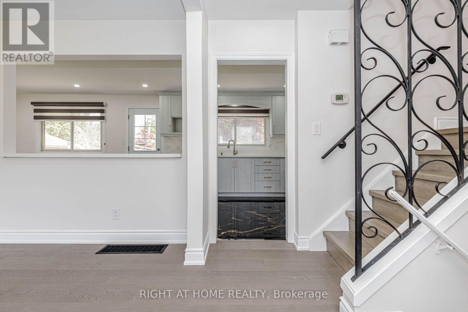 Upper - 5154 New Street Property Photo 7