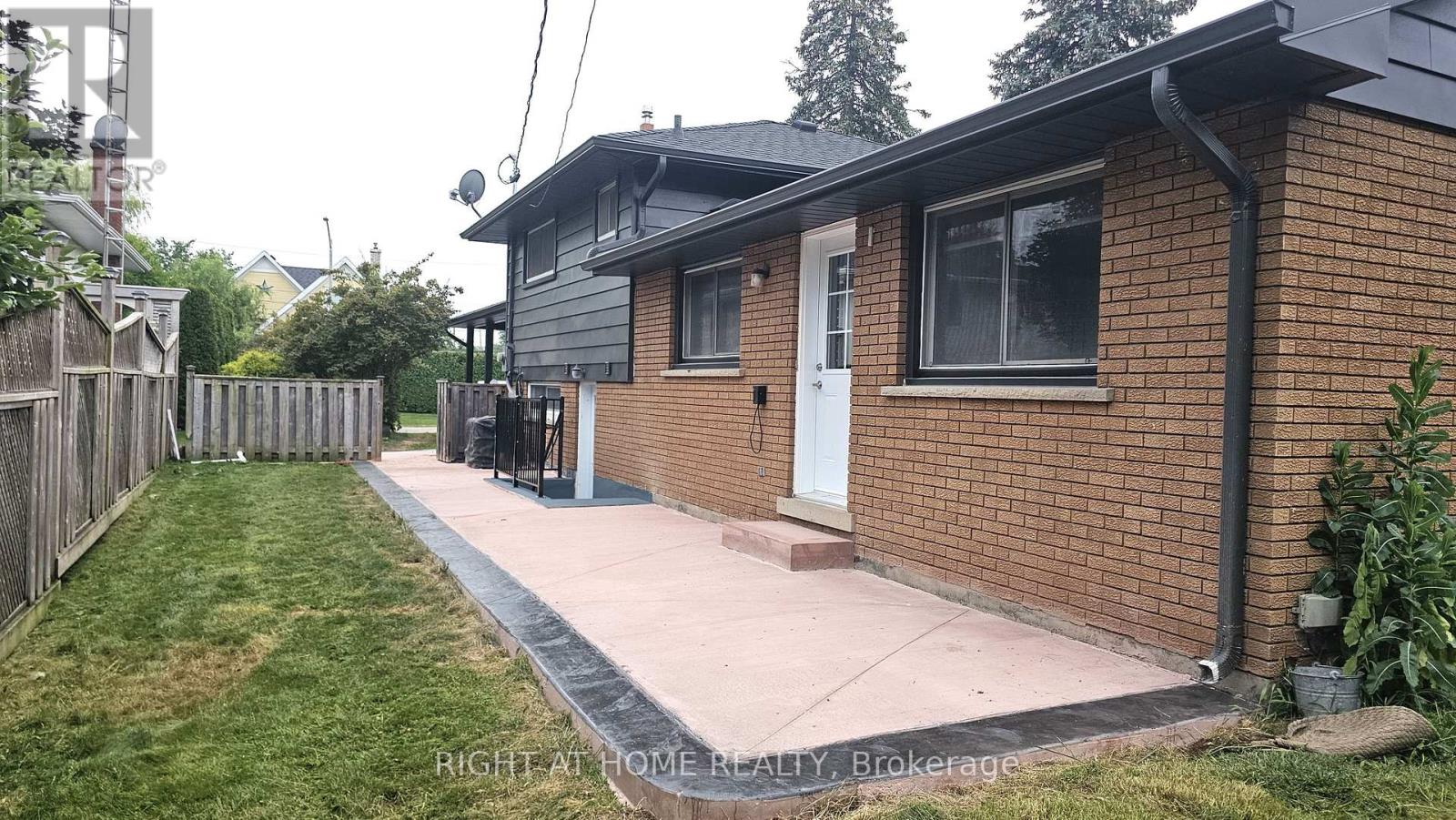 Upper - 5154 New Street Property Photo 12
