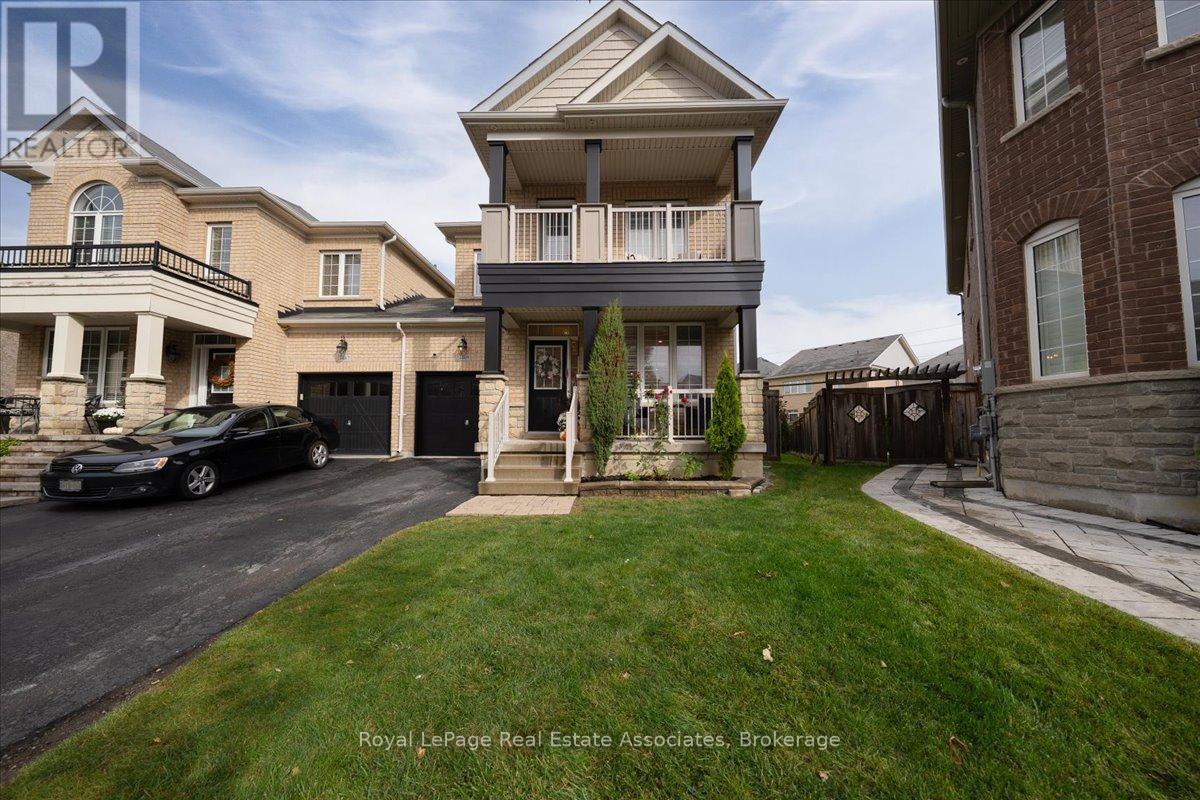 1469 Haws Crescent Property Photo 2