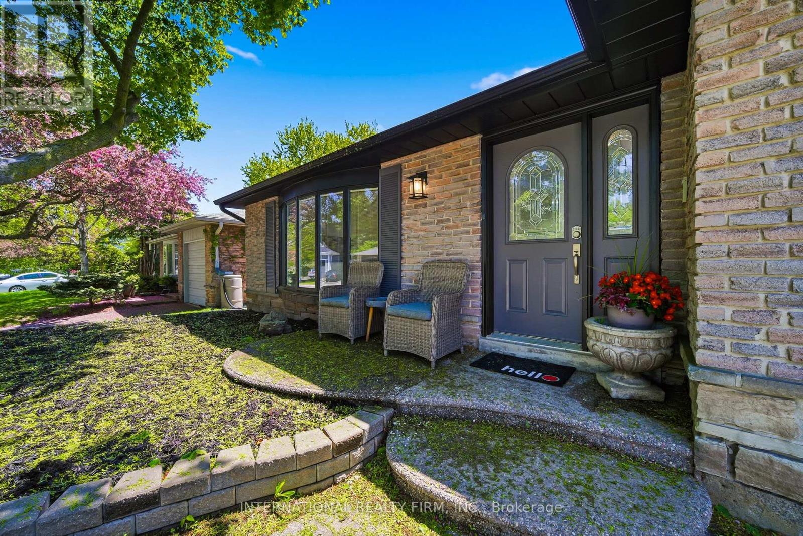 2306 Devon Road Property Photo 1
