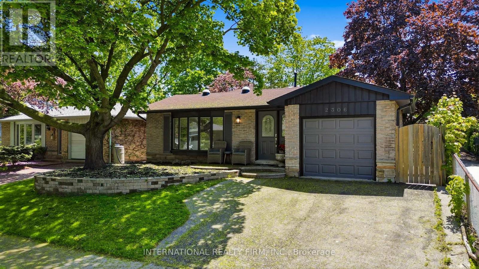 2306 Devon Road Property Photo 2