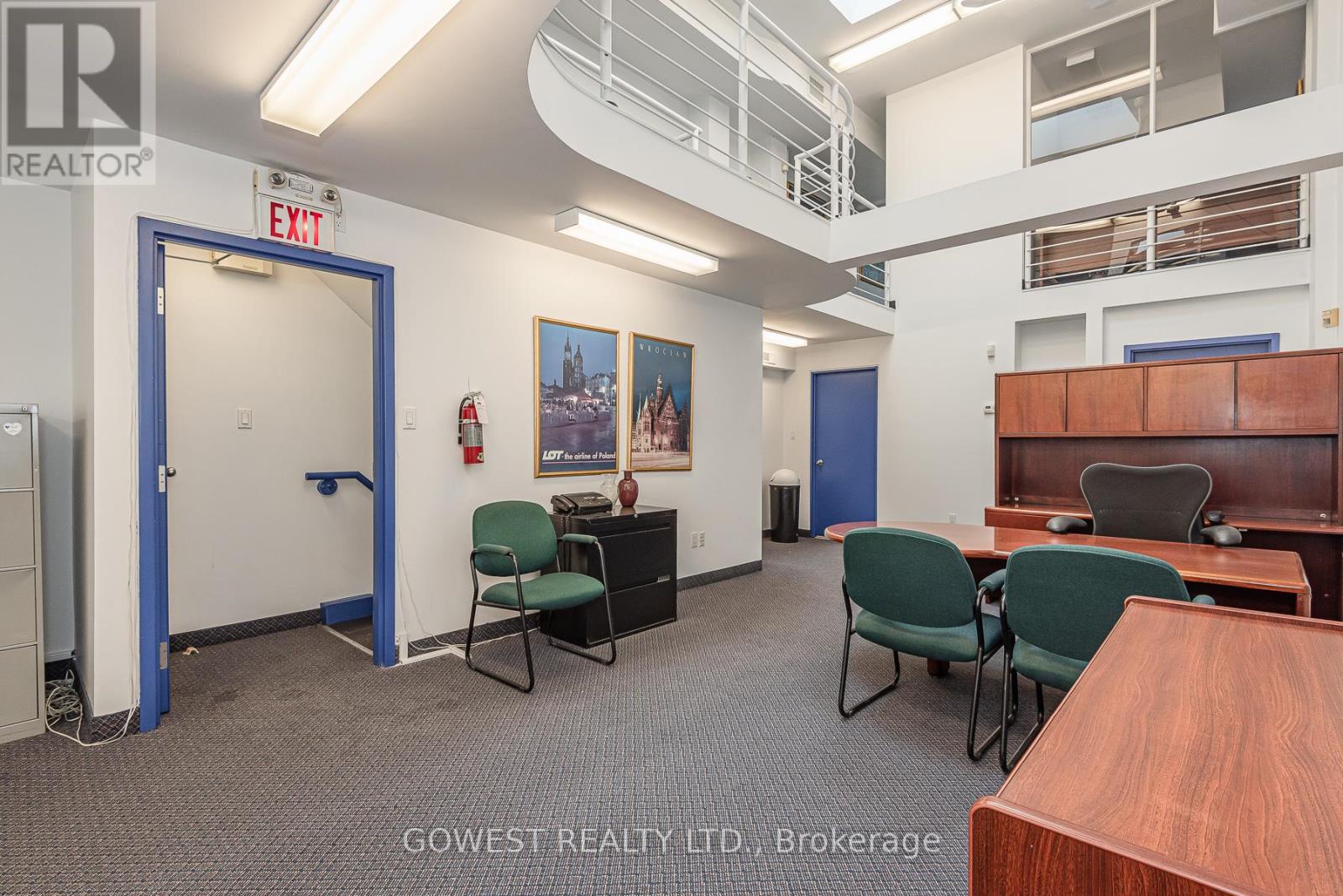 2 &3 Floor - 141 Roncesvalles Avenue Property Photo 6