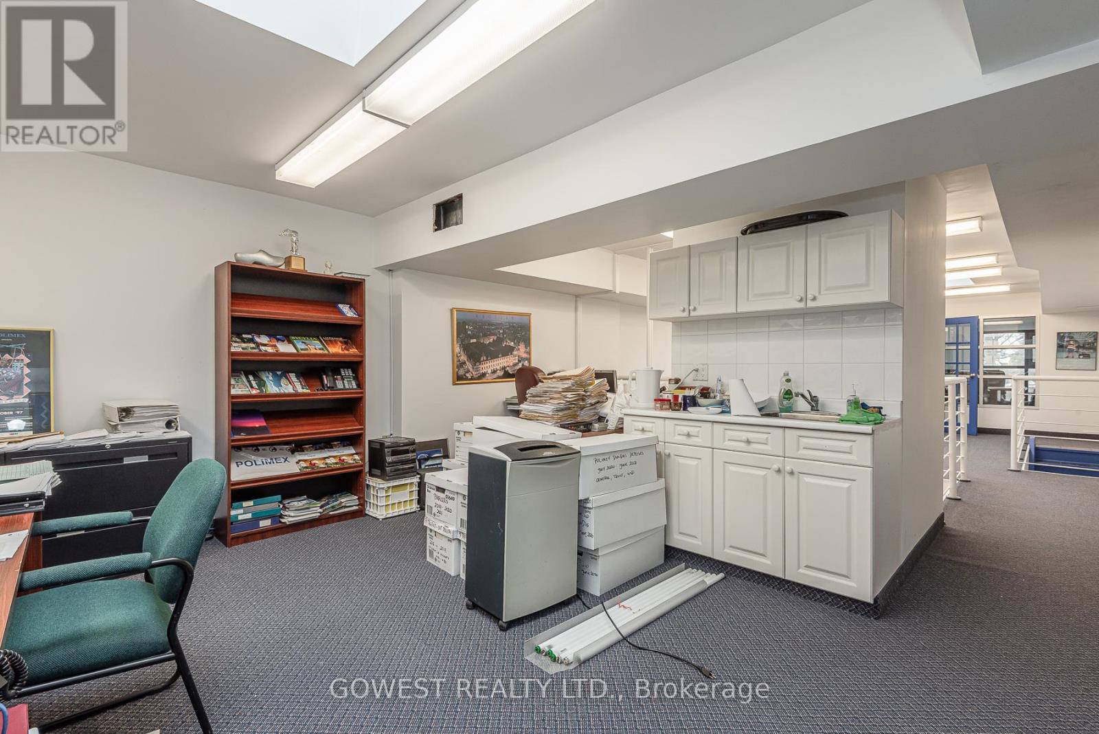 2 &3 Floor - 141 Roncesvalles Avenue Property Photo 20
