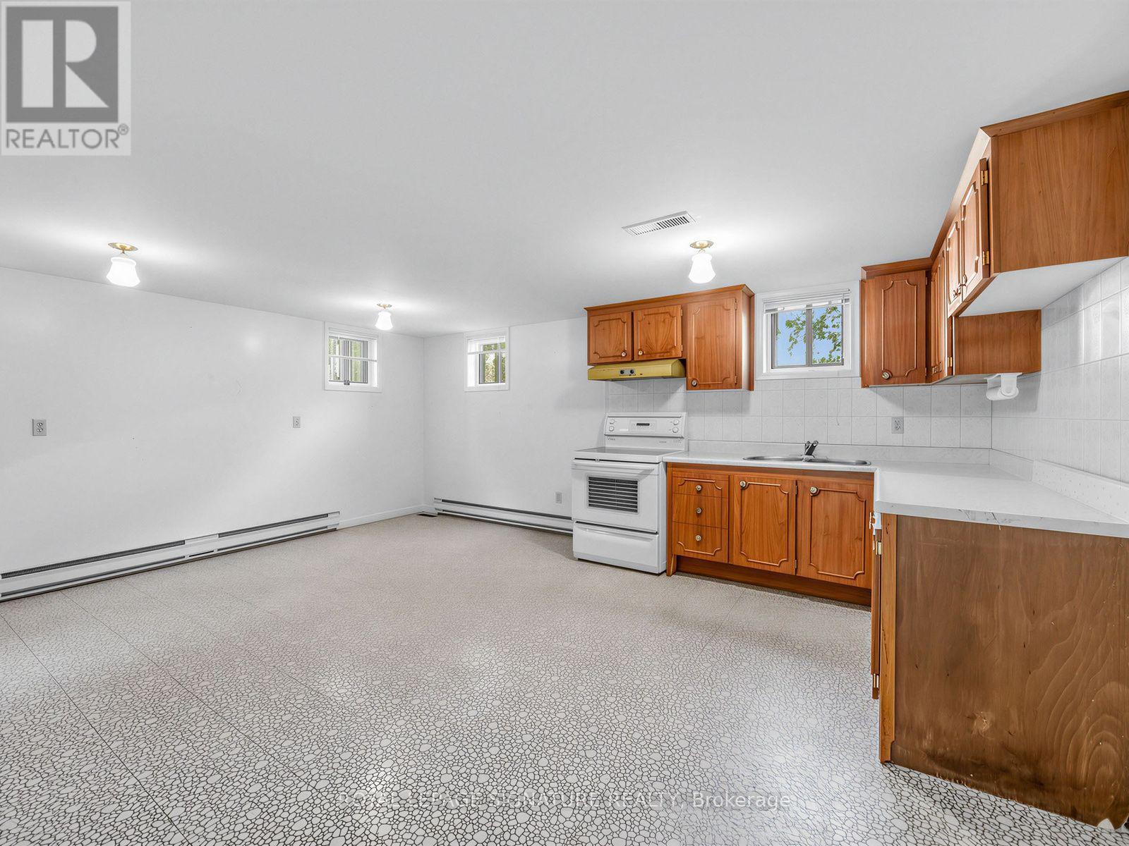 39 Buxton Road Property Photo 33