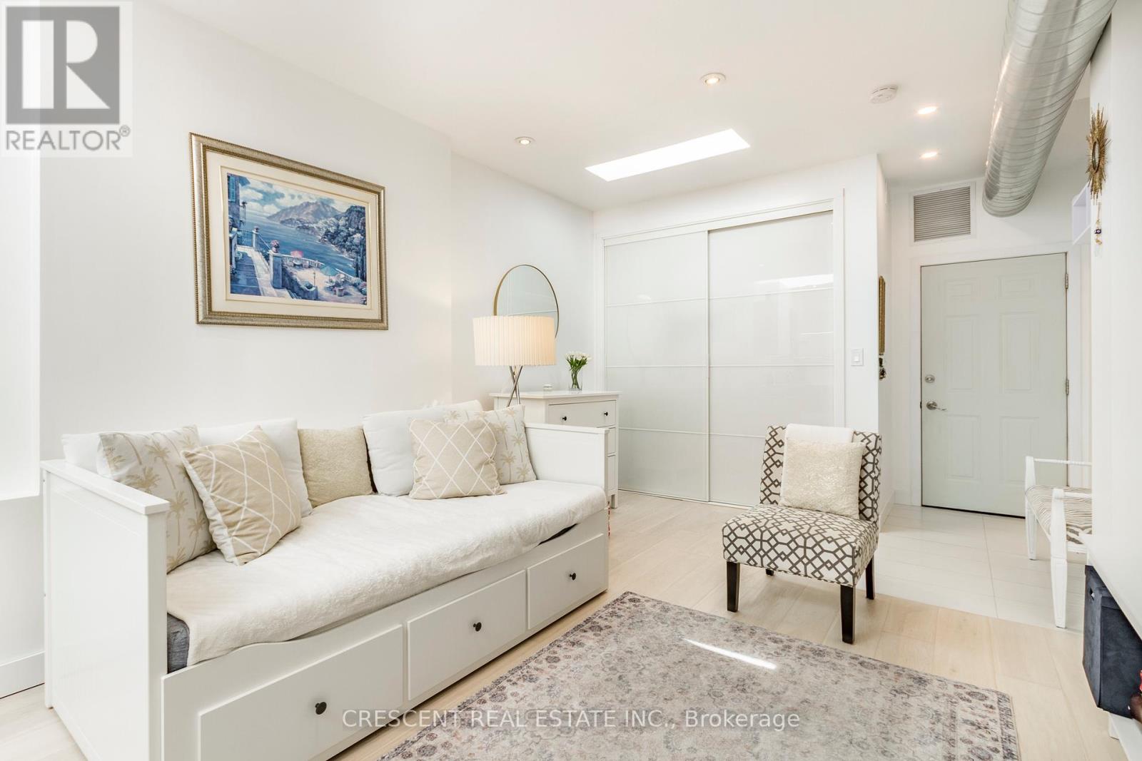 375 Jane Street Property Photo 20