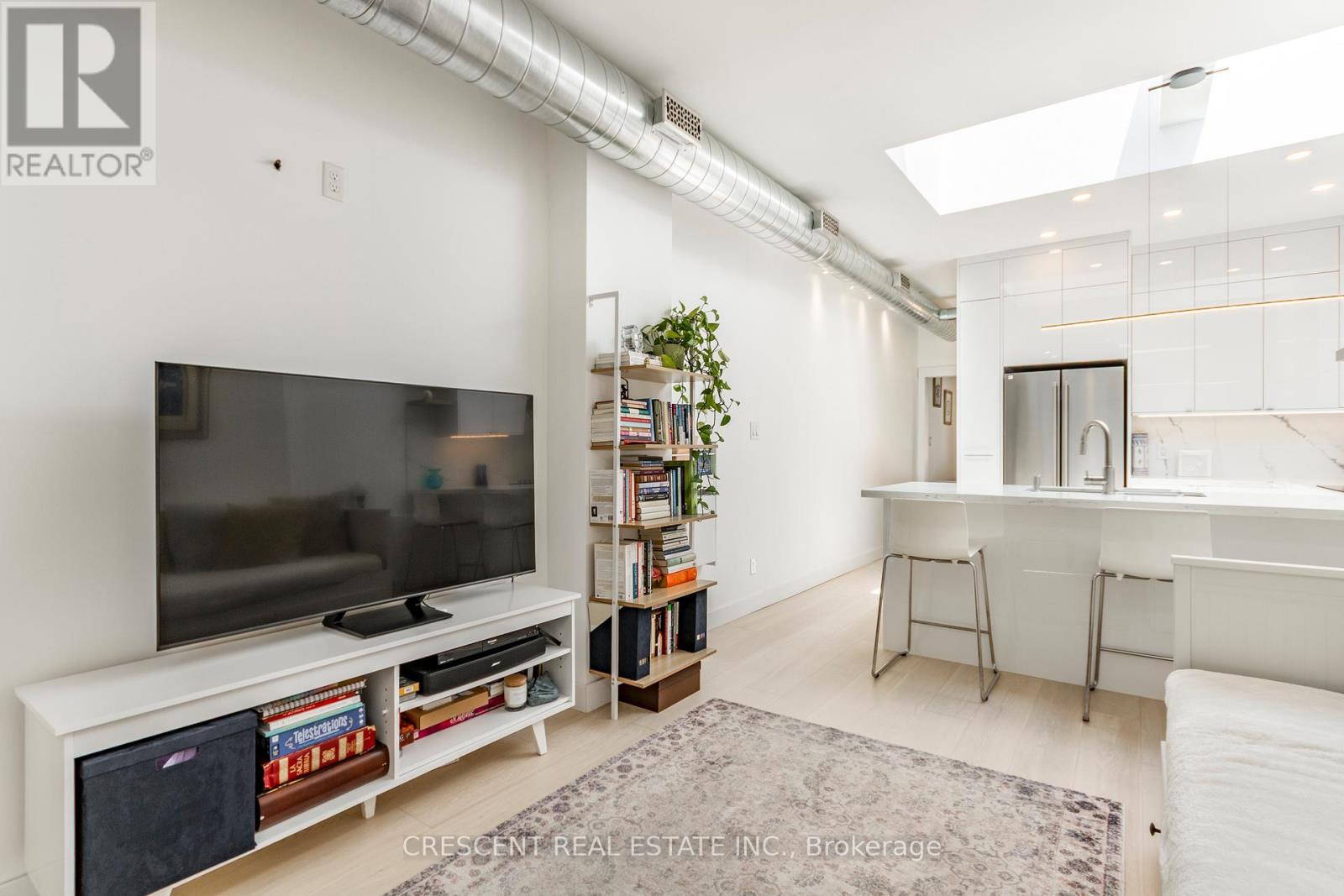 375 Jane Street Property Photo 21