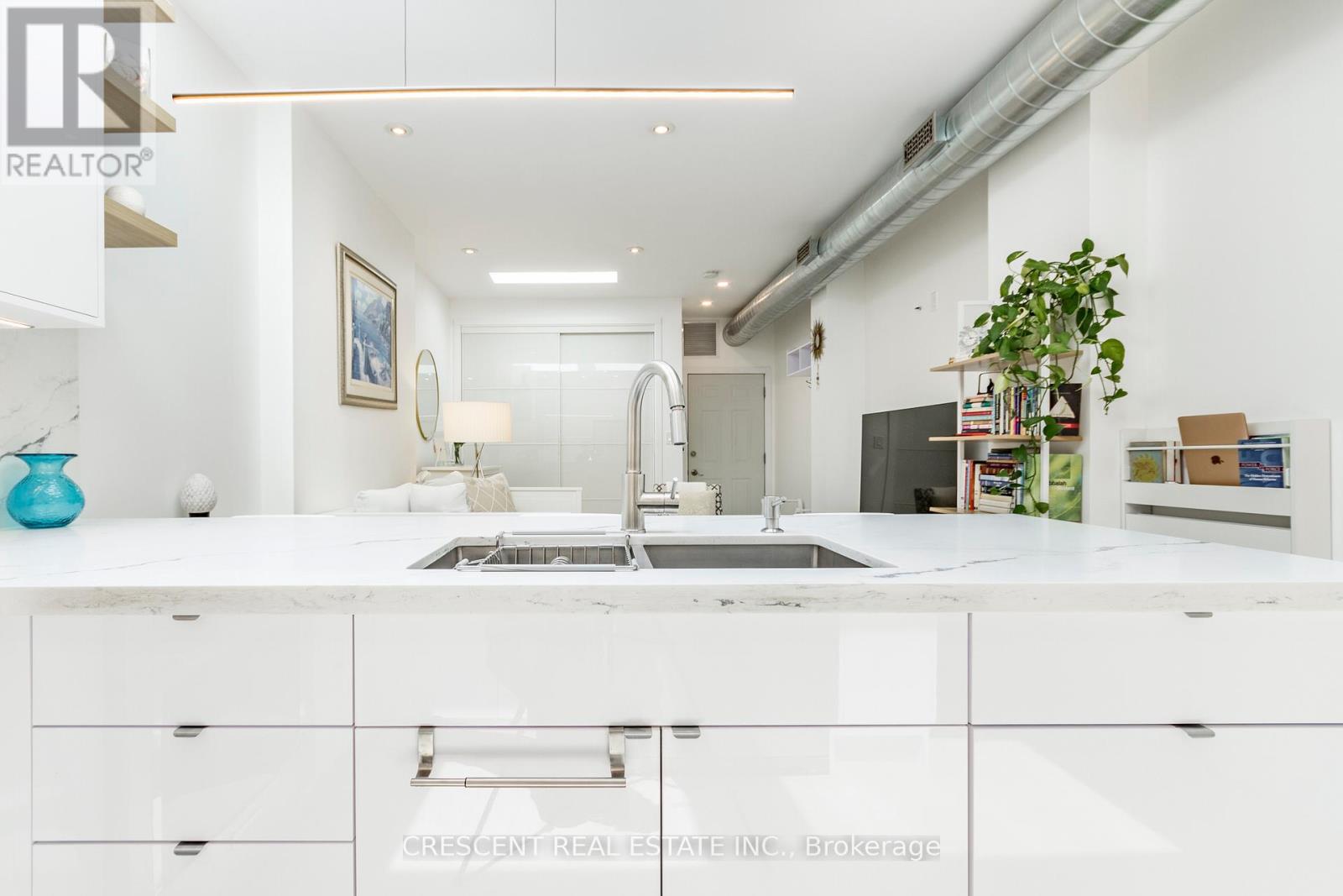 375 Jane Street Property Photo 24