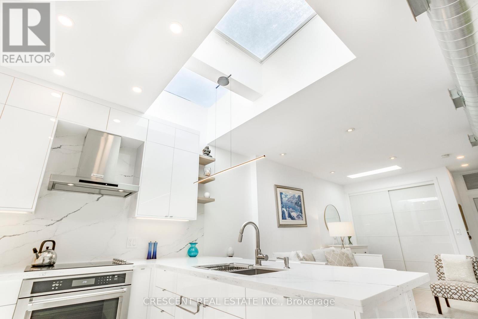 375 Jane Street Property Photo 25